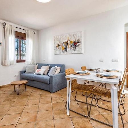 Gorgeous Home In Marbella With Kitchen Exteriör bild