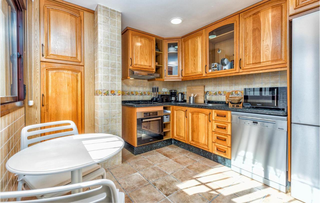 Gorgeous Home In Marbella With Kitchen Exteriör bild